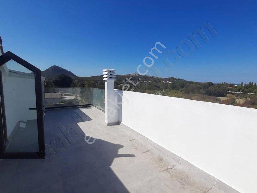 izmir guzelbahce satilik villa ilanlari ve fiyatlari