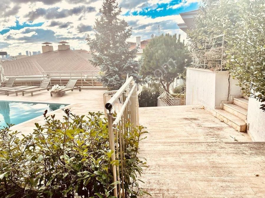 Sariyer Resitpasa Mahallesi Kiralik Ev Emlakjet