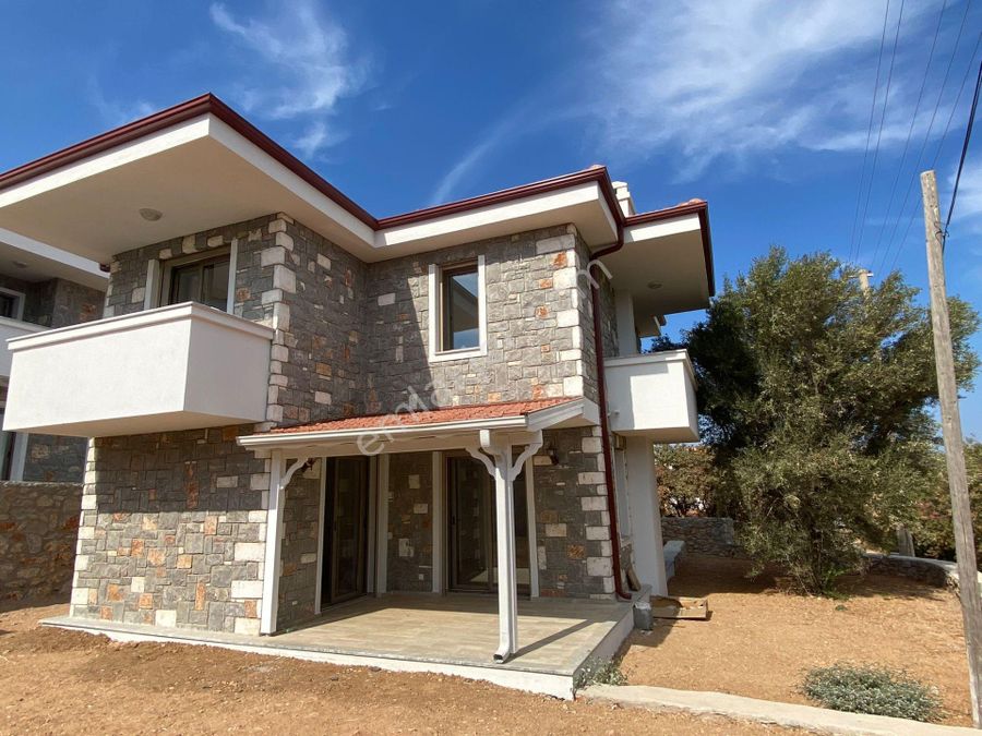 mugla datca emlak ofisinden satilik villa emlakjet
