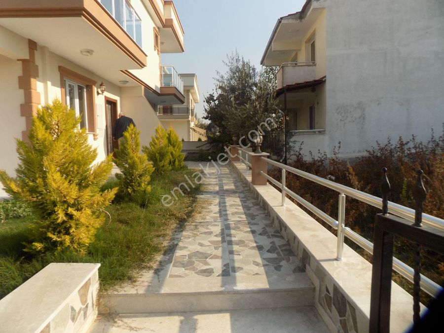 izmir foca satilik mustakil ev ilanlari ve fiyatlari