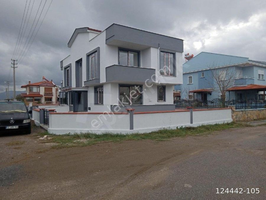 balikesir burhaniye satilik villa ilanlari ve fiyatlari