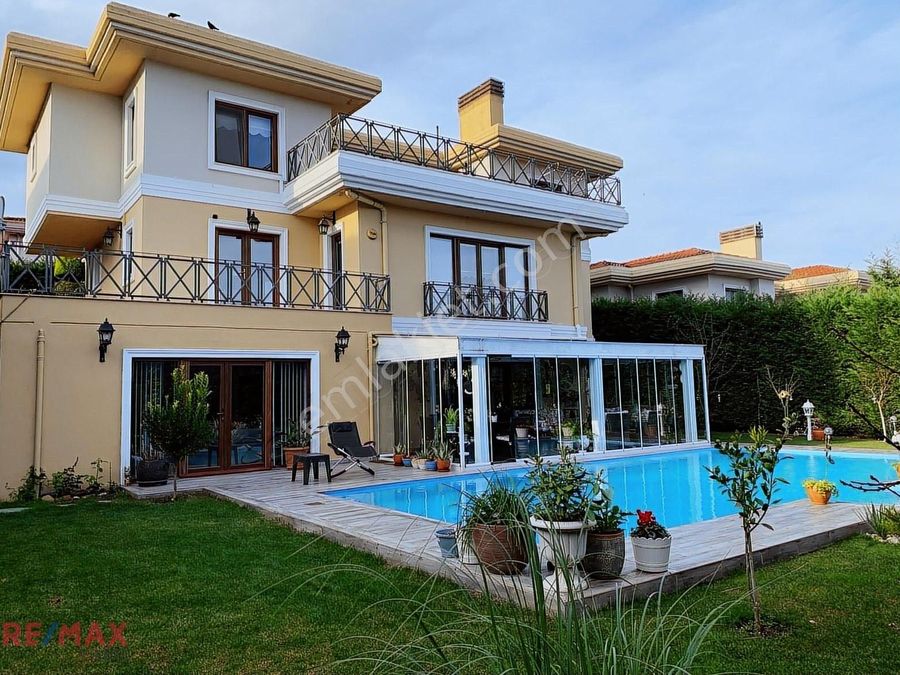 istanbul tuzla emlak ofisinden satilik villa emlakjet
