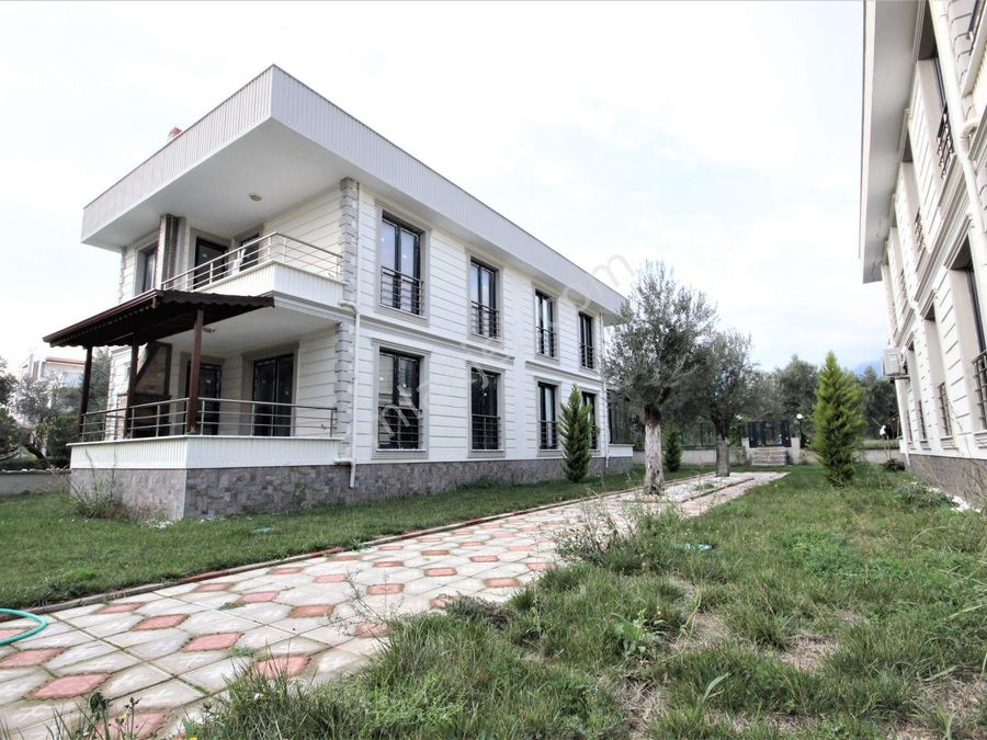 balikesir emlak ofisinden satilik villa emlakjet