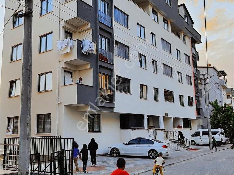 insanlarla tanmak ne demek çıplak pınar altuğ